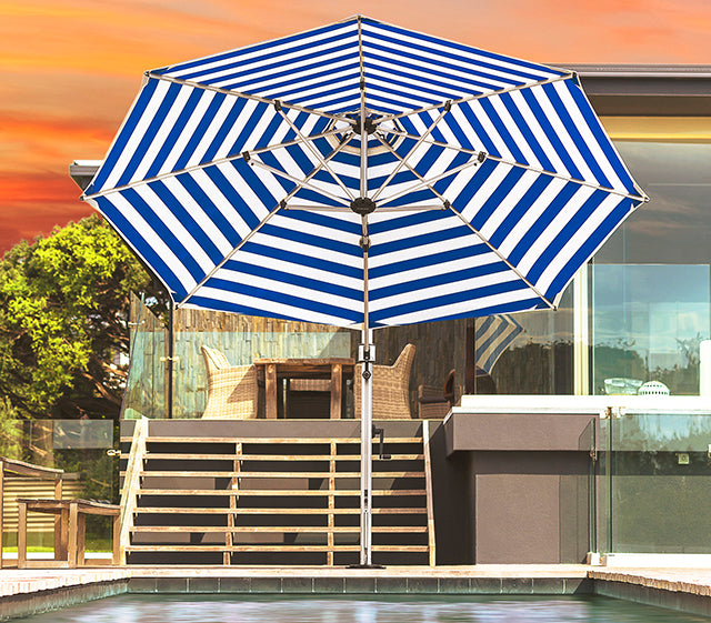 Homecrest Sol Cantilever Umbrella — lifestyle